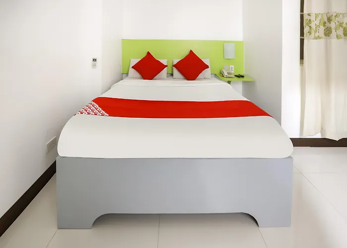 Oyo 210 Apple Tree Hotel 3*