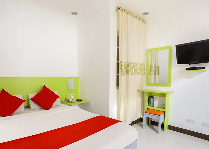 Oyo 210 Apple Tree Hotel 3*