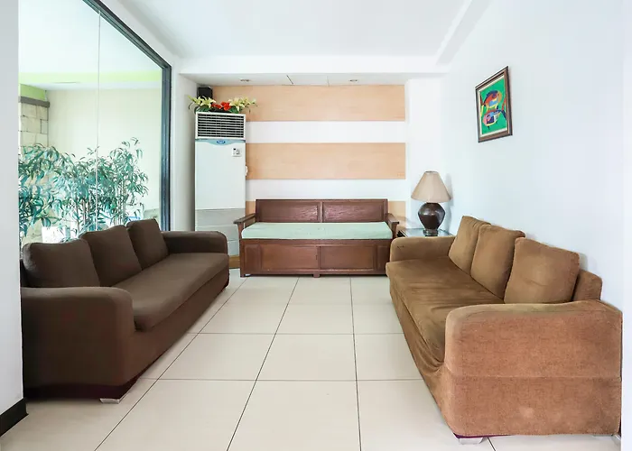 Oyo 210 Apple Tree Hotel 3*