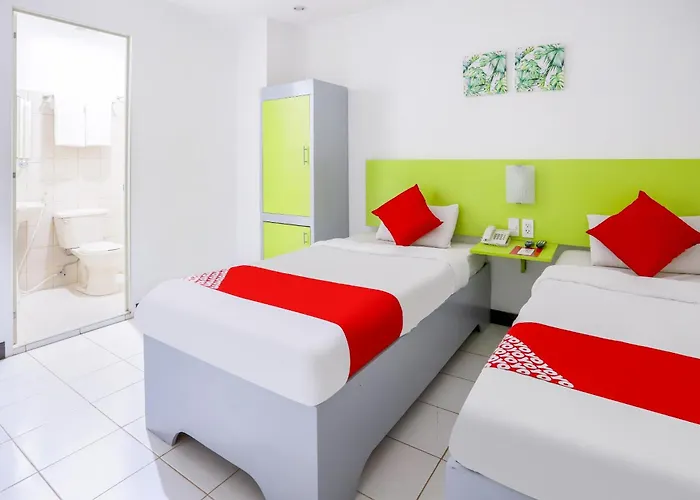 Hotel Oyo 210 Apple Tree 3*