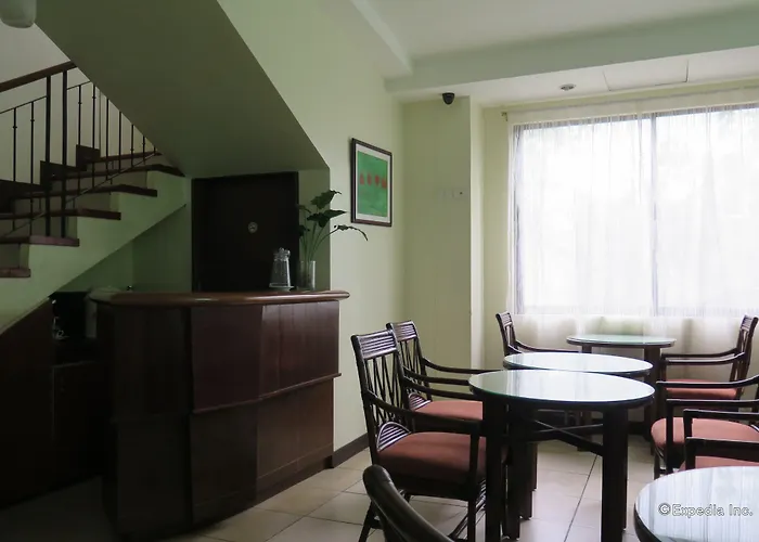 Oyo 210 Apple Tree Hotel 3*
