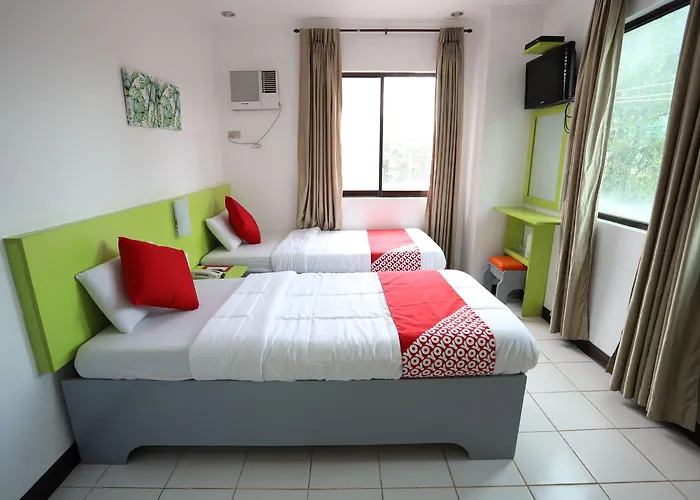 Hotel Oyo 210 Apple Tree 3*