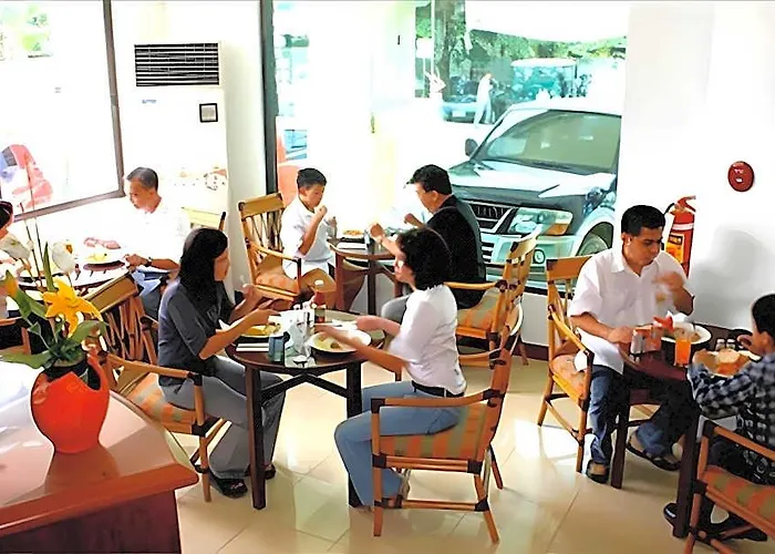 Oyo 210 Apple Tree Hotel Cebu